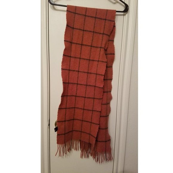 Neiman Marcus Other - Neiman Marcus 100% Cashmere Scarf